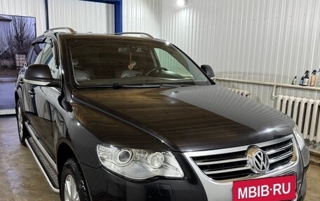 Volkswagen Touareg III, 2006 год, 1 650 000 рублей, 2 фотография