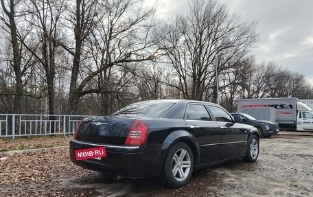 Chrysler 300C II, 2005 год, 980 000 рублей, 3 фотография