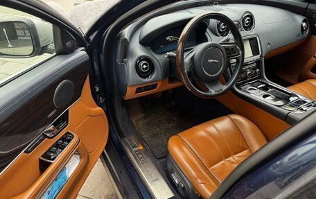 Jaguar XJ IV (X351), 2013 год, 2 300 000 рублей, 3 фотография