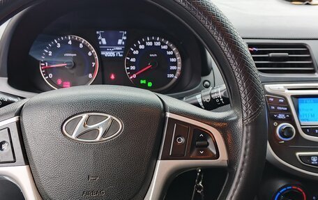 Hyundai Solaris II рестайлинг, 2011 год, 545 000 рублей, 9 фотография