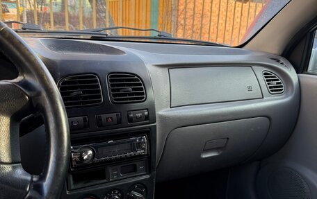 KIA Rio II, 2002 год, 270 000 рублей, 12 фотография