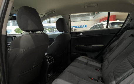 KIA Sportage IV рестайлинг, 2017 год, 2 040 000 рублей, 15 фотография