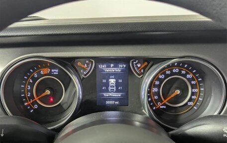 Jeep Wrangler, 2021 год, 4 520 000 рублей, 14 фотография