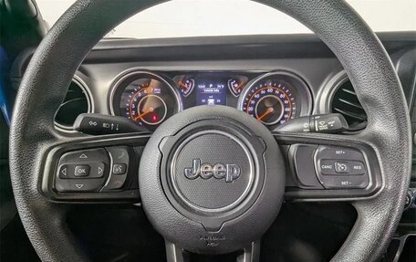 Jeep Wrangler, 2021 год, 4 520 000 рублей, 13 фотография