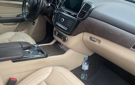 Mercedes-Benz GLE, 2017 год, 4 200 000 рублей, 9 фотография