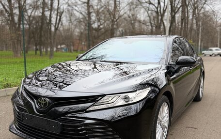 Toyota Camry, 2018 год, 2 790 000 рублей, 2 фотография