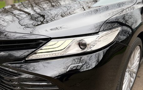 Toyota Camry, 2018 год, 2 790 000 рублей, 3 фотография