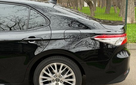 Toyota Camry, 2018 год, 2 790 000 рублей, 10 фотография