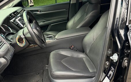 Toyota Camry, 2018 год, 2 790 000 рублей, 17 фотография