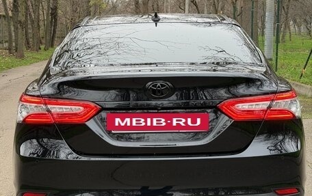 Toyota Camry, 2018 год, 2 790 000 рублей, 13 фотография