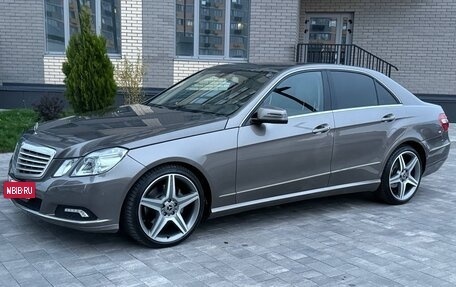 Mercedes-Benz E-Класс, 2009 год, 1 150 000 рублей, 24 фотография