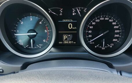 Toyota Land Cruiser 200, 2012 год, 3 381 000 рублей, 4 фотография