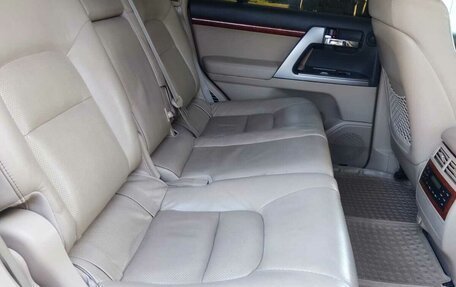 Toyota Land Cruiser 200, 2012 год, 3 381 000 рублей, 13 фотография