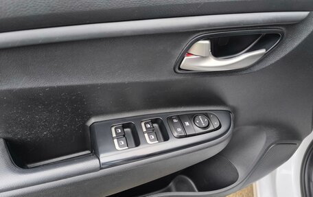 KIA Rio IV, 2022 год, 1 690 000 рублей, 7 фотография