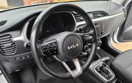 KIA Rio IV, 2022 год, 1 690 000 рублей, 4 фотография