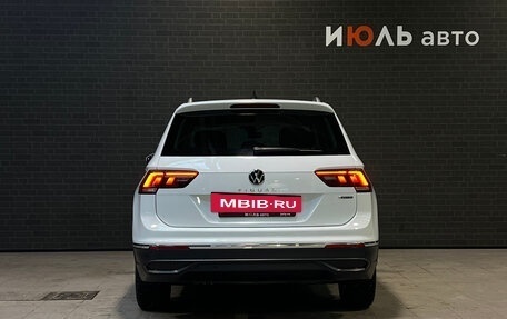 Volkswagen Tiguan II, 2021 год, 2 450 000 рублей, 7 фотография