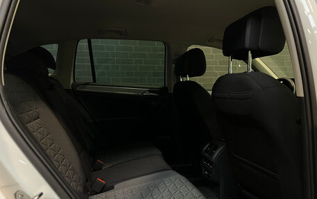 Volkswagen Tiguan II, 2021 год, 2 450 000 рублей, 16 фотография