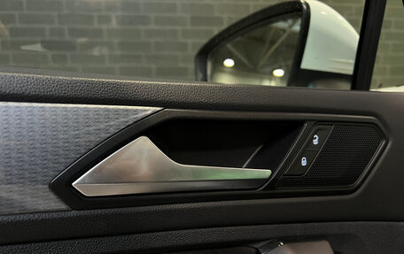 Volkswagen Tiguan II, 2021 год, 2 450 000 рублей, 20 фотография