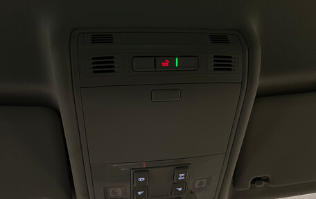 Volkswagen Tiguan II, 2021 год, 2 450 000 рублей, 28 фотография