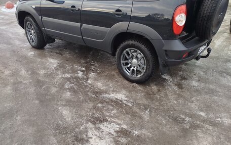 Chevrolet Niva I рестайлинг, 2015 год, 700 000 рублей, 7 фотография