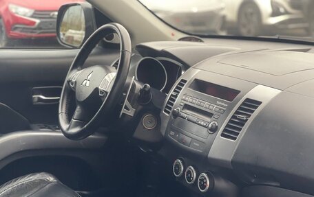 Mitsubishi Outlander III рестайлинг 3, 2008 год, 690 000 рублей, 5 фотография