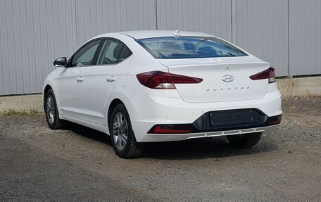 Hyundai Elantra VI рестайлинг, 2019 год, 1 650 000 рублей, 4 фотография