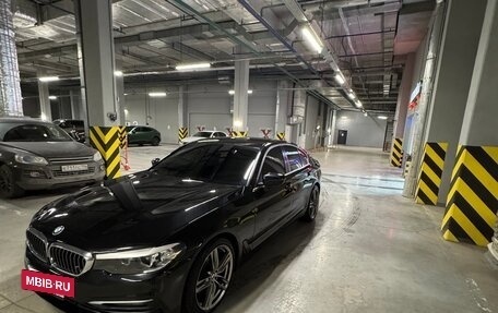 BMW 5 серия, 2019 год, 2 650 000 рублей, 13 фотография