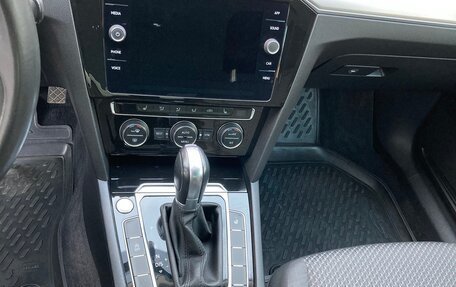 Volkswagen Passat B8 рестайлинг, 2017 год, 2 130 000 рублей, 10 фотография