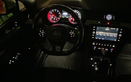 Volkswagen Passat B8 рестайлинг, 2017 год, 2 130 000 рублей, 17 фотография