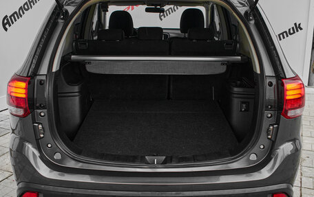 Mitsubishi Outlander III рестайлинг 3, 2021 год, 2 580 000 рублей, 8 фотография