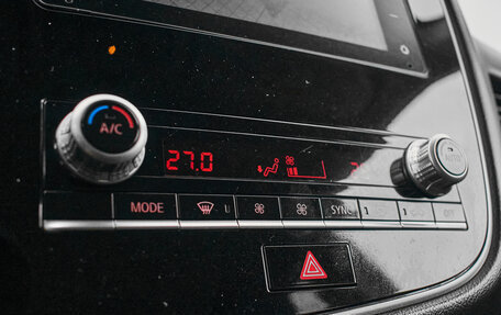 Mitsubishi Outlander III рестайлинг 3, 2021 год, 2 580 000 рублей, 16 фотография