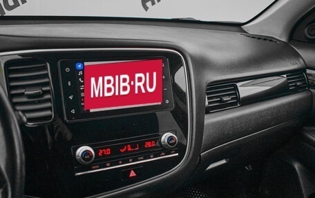 Mitsubishi Outlander III рестайлинг 3, 2021 год, 2 580 000 рублей, 14 фотография