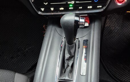 Honda Vezel, 2019 год, 1 870 000 рублей, 12 фотография