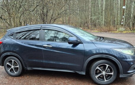 Honda Vezel, 2019 год, 1 870 000 рублей, 5 фотография