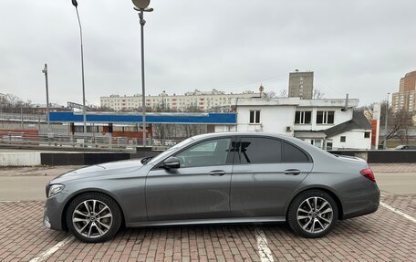 Mercedes-Benz E-Класс, 2017 год, 3 000 000 рублей, 4 фотография