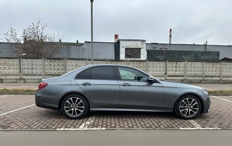 Mercedes-Benz E-Класс, 2017 год, 3 000 000 рублей, 5 фотография