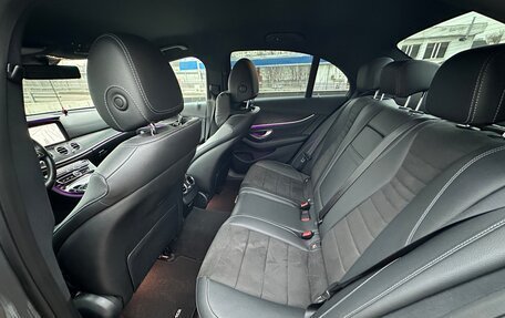 Mercedes-Benz E-Класс, 2017 год, 3 000 000 рублей, 11 фотография