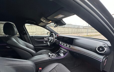 Mercedes-Benz E-Класс, 2017 год, 3 000 000 рублей, 9 фотография