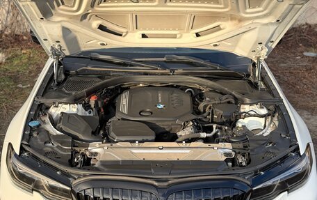 BMW 3 серия, 2019 год, 3 950 000 рублей, 15 фотография