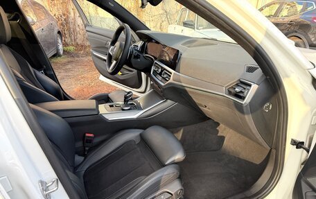 BMW 3 серия, 2019 год, 3 950 000 рублей, 27 фотография