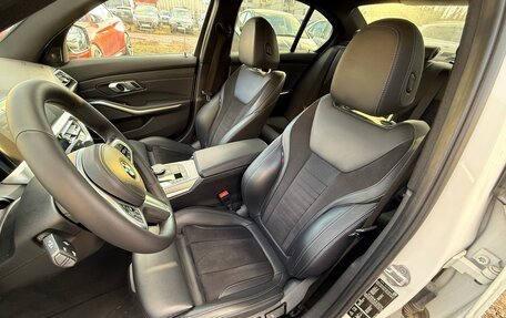 BMW 3 серия, 2019 год, 3 950 000 рублей, 26 фотография