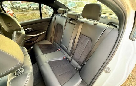 BMW 3 серия, 2019 год, 3 950 000 рублей, 31 фотография