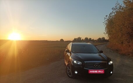 Infiniti QX60 I рестайлинг, 2014 год, 2 200 000 рублей, 17 фотография