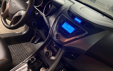 Hyundai Avante, 2013 год, 950 000 рублей, 5 фотография