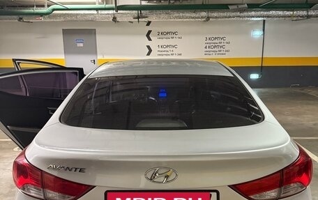 Hyundai Avante, 2013 год, 950 000 рублей, 3 фотография