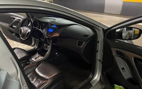 Hyundai Avante, 2013 год, 950 000 рублей, 8 фотография