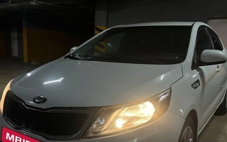 KIA Rio III рестайлинг, 2014 год, 810 000 рублей, 2 фотография