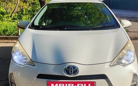 Toyota Aqua I, 2012 год, 875 000 рублей, 1 фотография