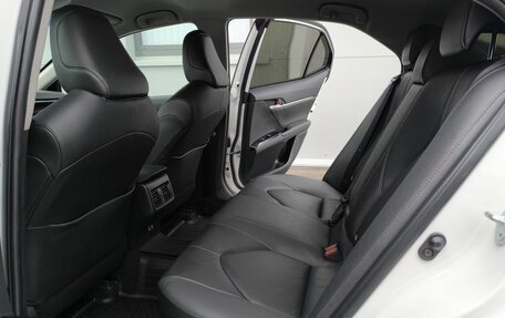 Toyota Camry, 2021 год, 3 570 000 рублей, 9 фотография