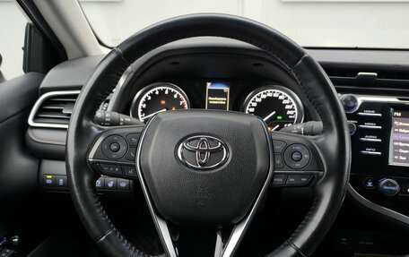 Toyota Camry, 2021 год, 3 570 000 рублей, 12 фотография